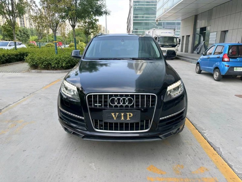 济宁11年奥迪Q71