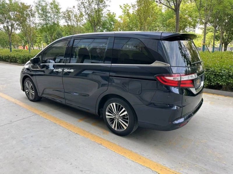 济宁18年本田奥德赛4