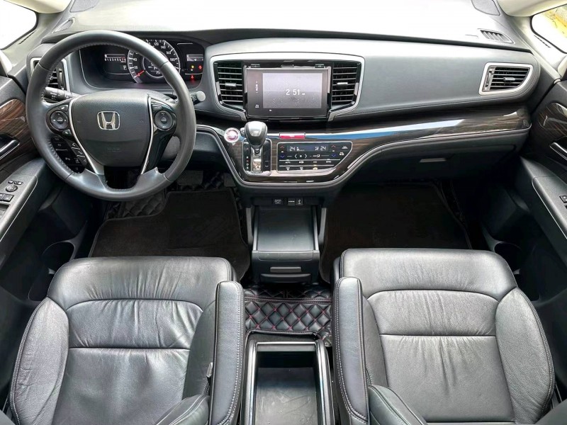 济宁18年本田奥德赛5