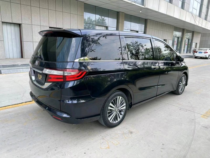 济宁18年本田奥德赛8