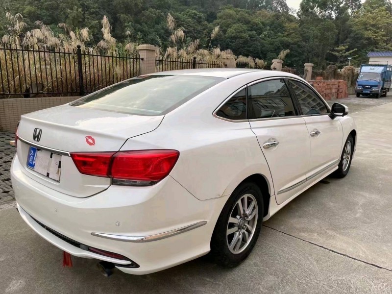 江门18年本田思铂睿8