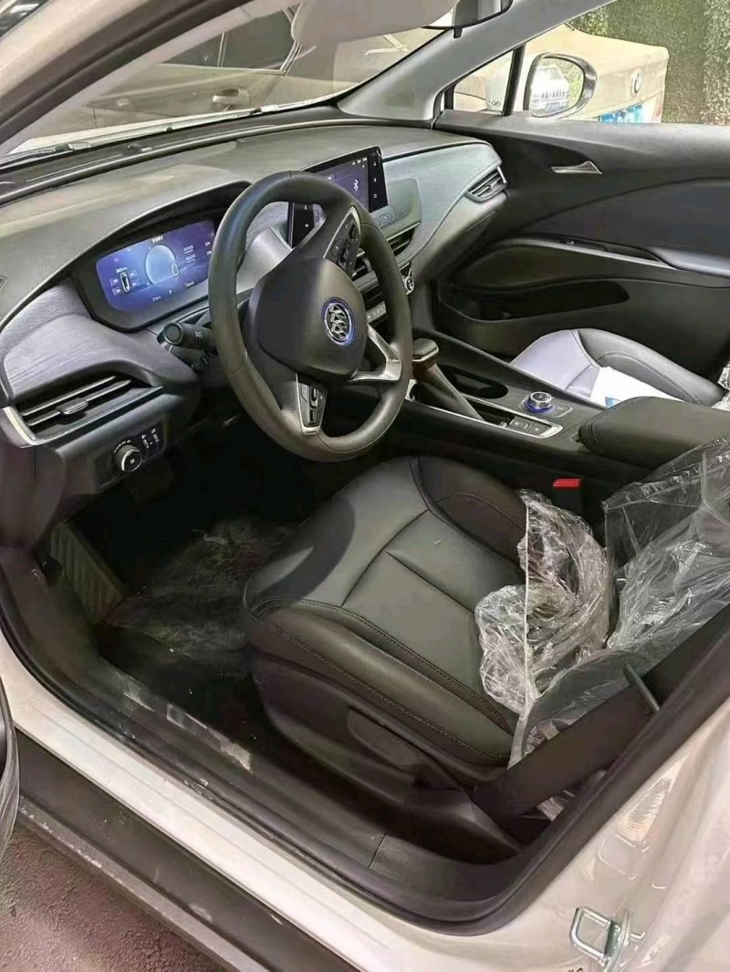 成都24年别克微蓝4