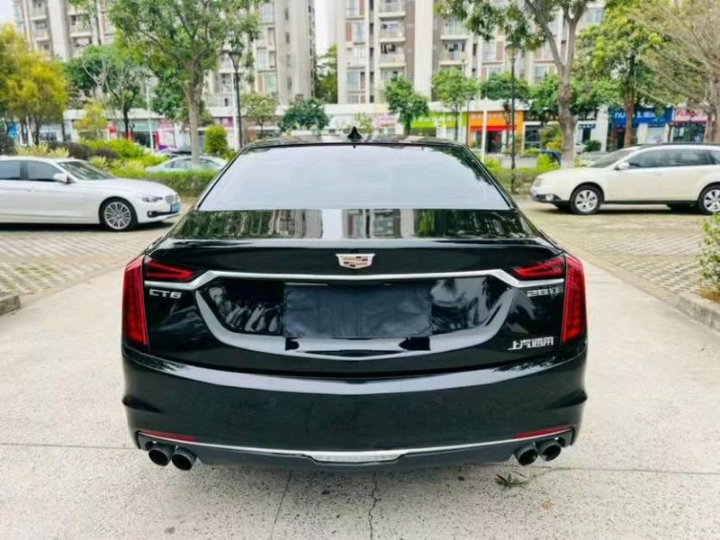 东莞20年凯迪拉克CT67