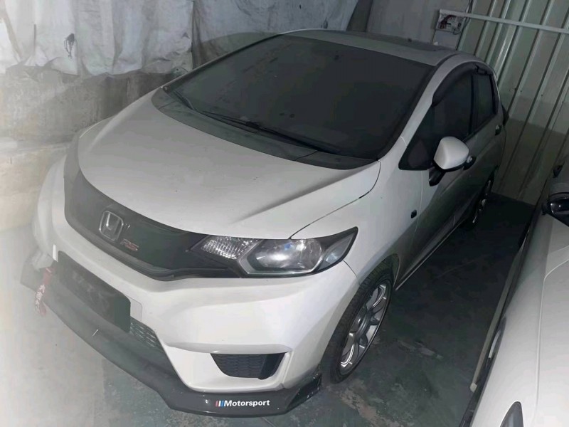 广州17年本田飞度1