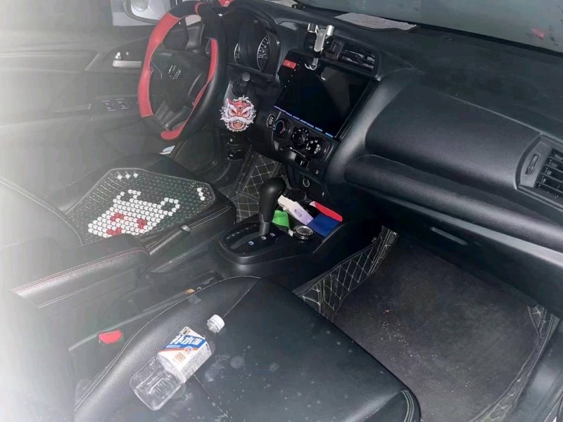 广州17年本田飞度4