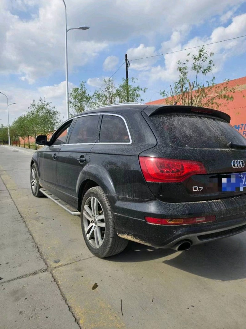 呼和浩特15年奧迪Q76