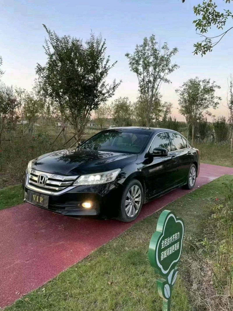 徐州14年本田雅阁3