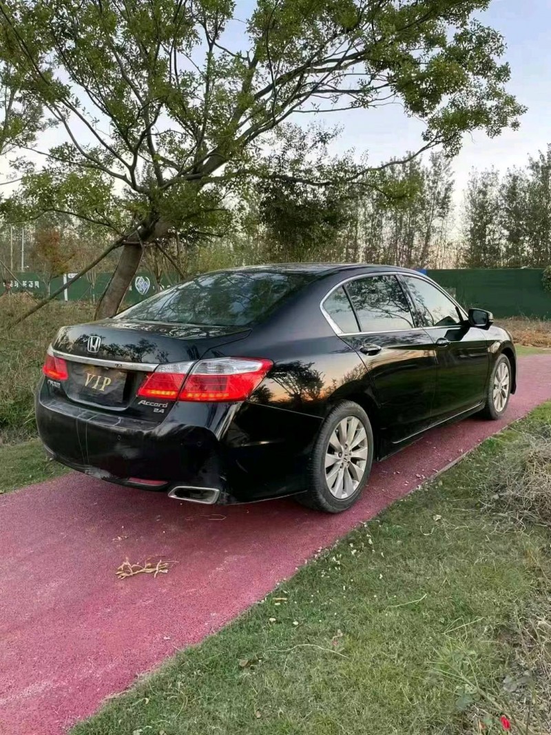 徐州14年本田雅阁4