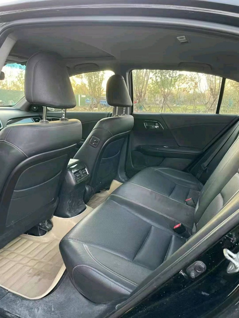 徐州14年本田雅阁7