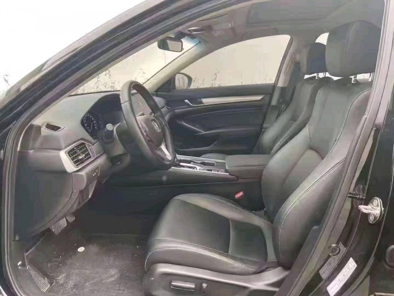 廊坊22年本田雅阁4