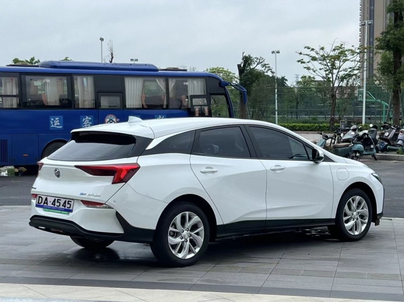 东莞23年别克微蓝8