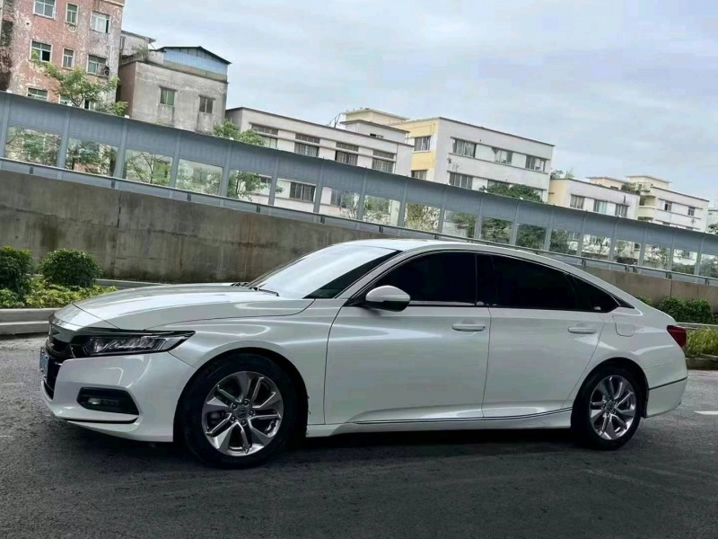 广州20年本田雅阁2