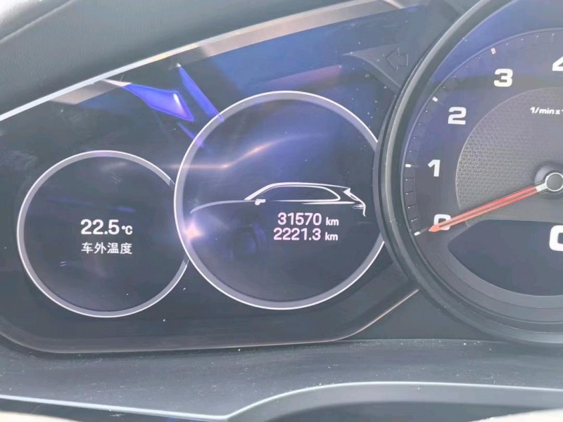 徐州22年保时捷卡宴6