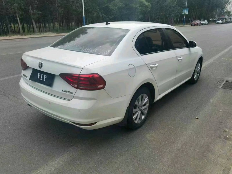 东营17年大众朗逸6