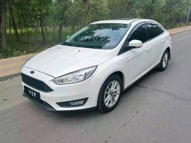 东营17年福特福克斯5