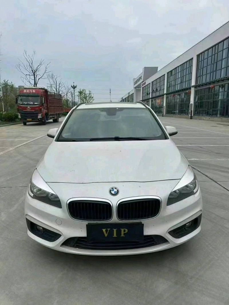 徐州17年宝马2系1