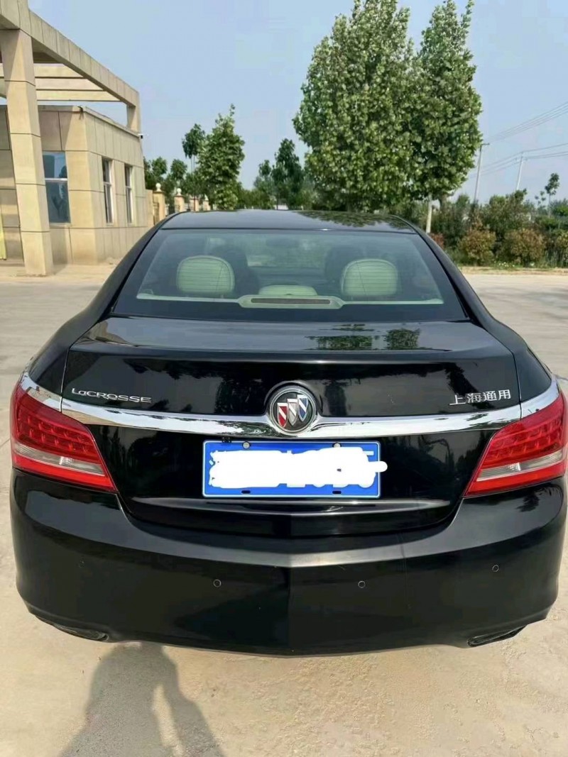 菏泽15年别克君越5