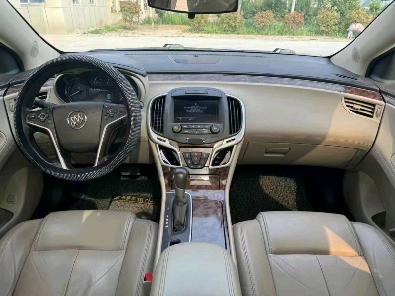 菏泽15年别克君越7