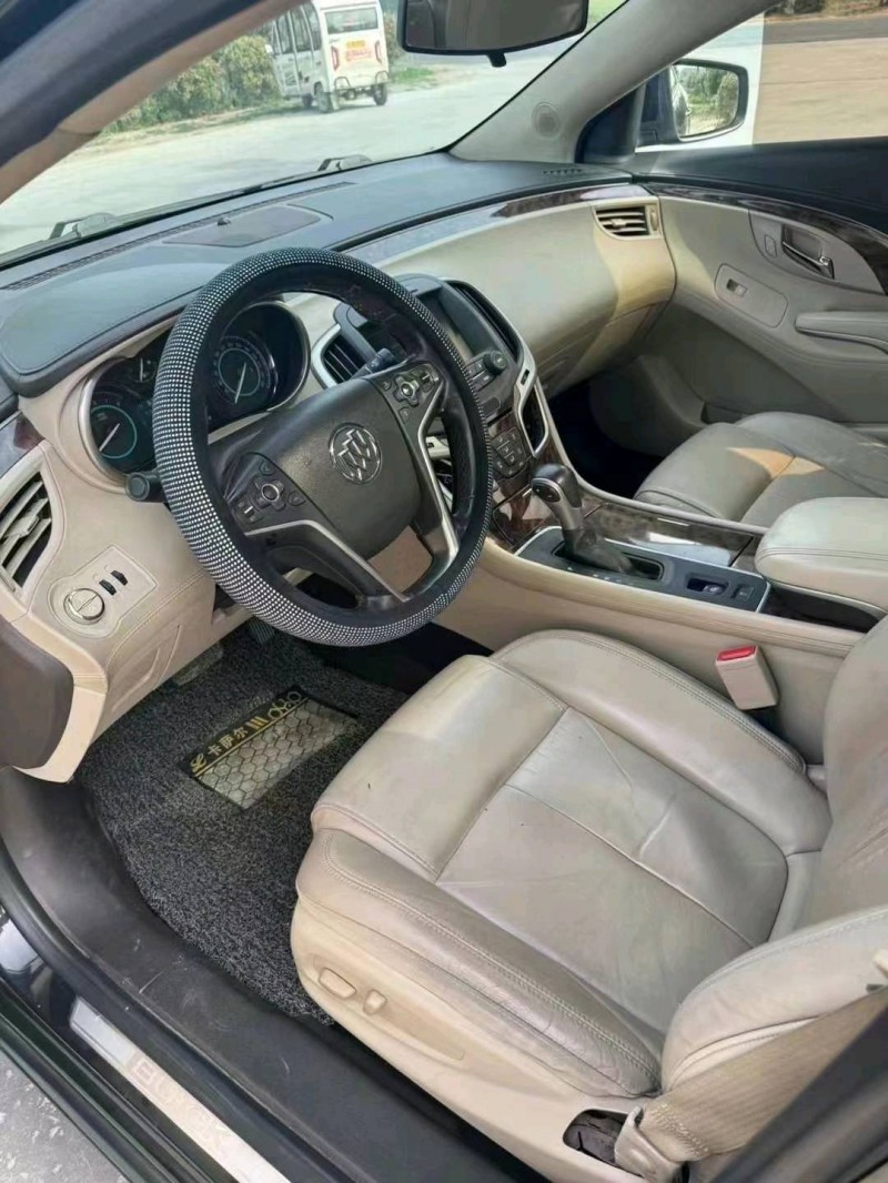 菏泽15年别克君越8