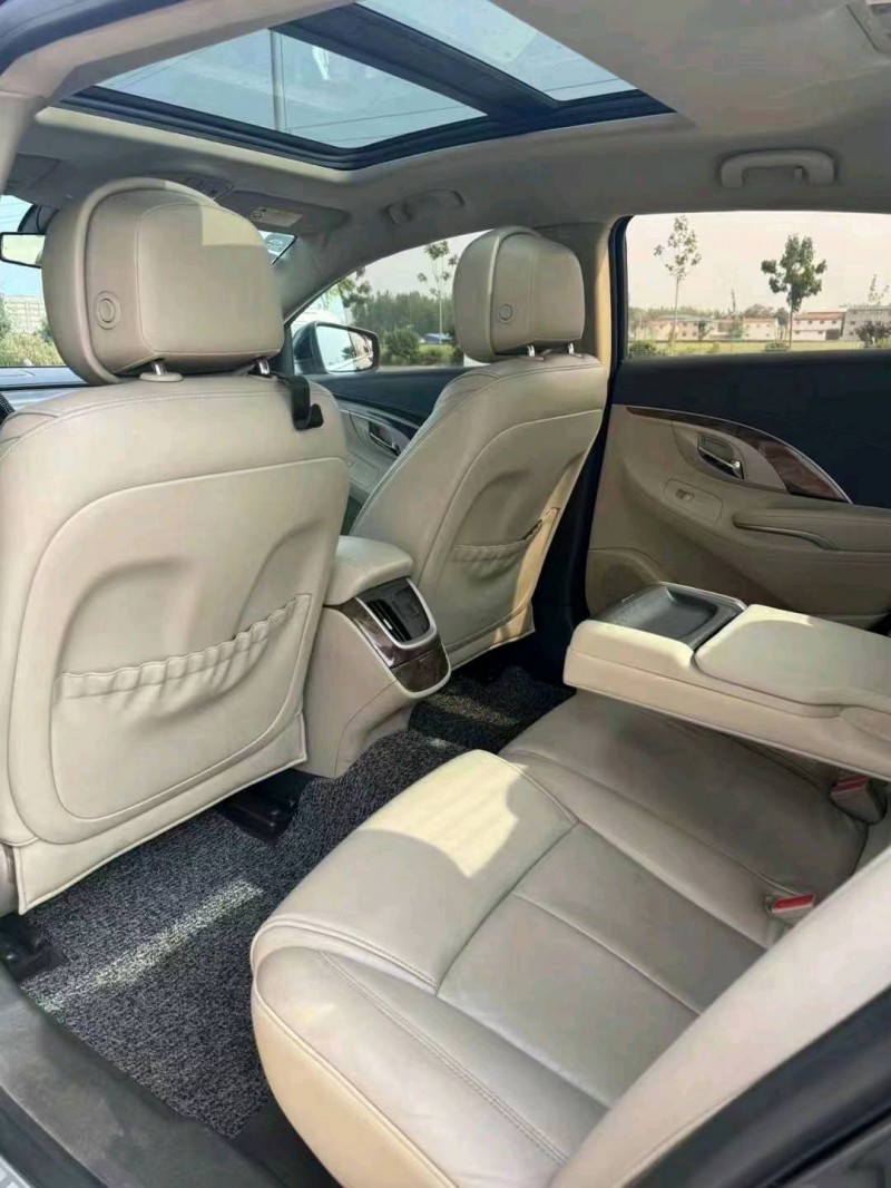 菏泽15年别克君越9