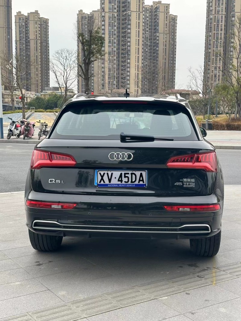 东莞20年奥迪Q59