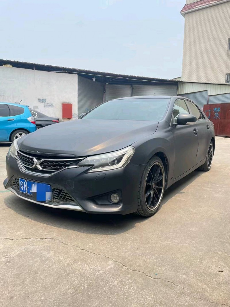 佛山16年丰田锐志2