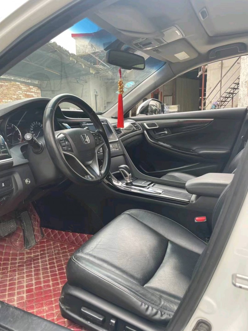 佛山17年本田思铂睿9