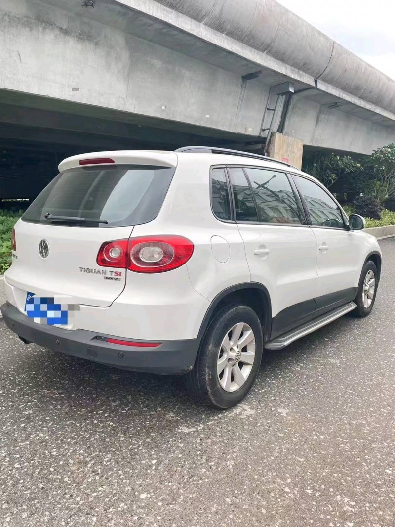 佛山10年大众途观7