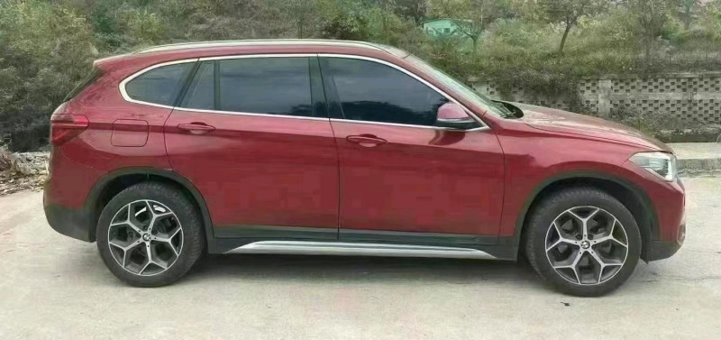 中山19年宝马X12