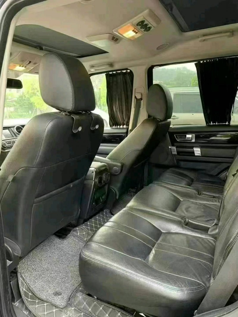 中山12年路虎发现7