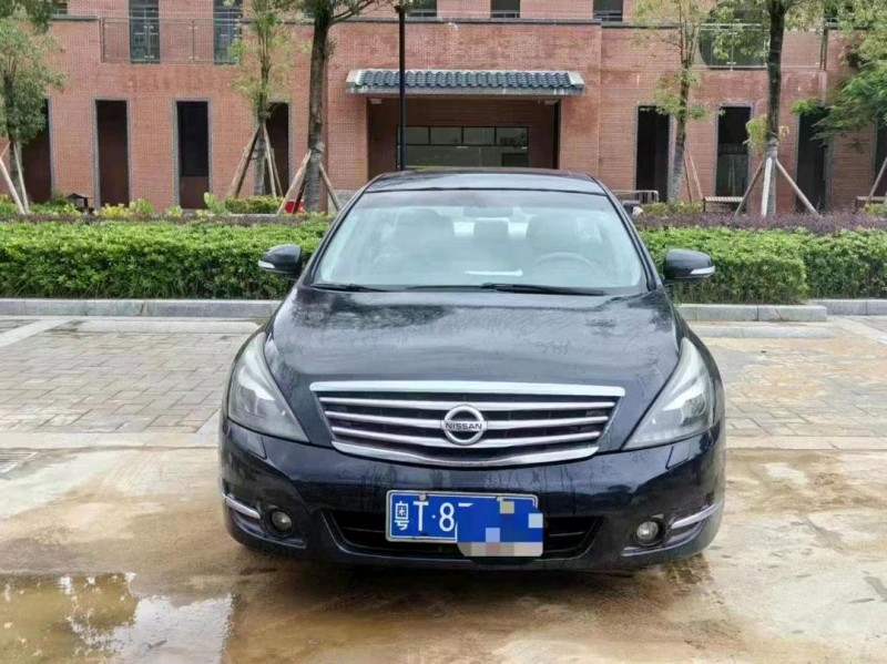 深圳09年日产天籁1