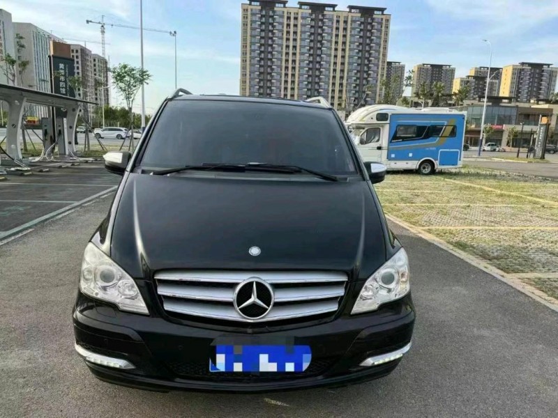 邢台14年奔驰唯雅诺1