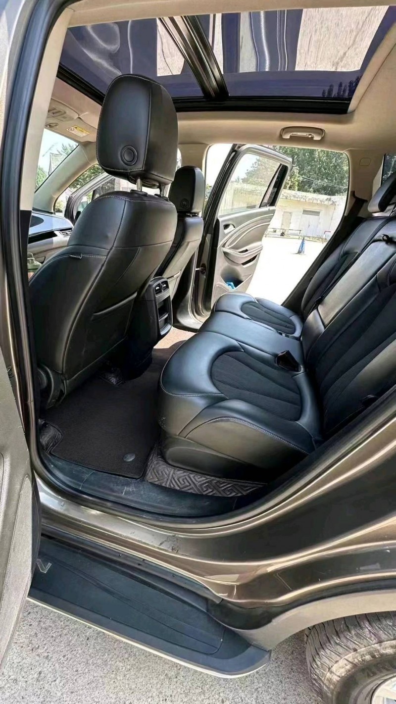 东营16年别克昂科威8