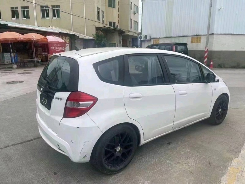 汕头13年本田飞度7