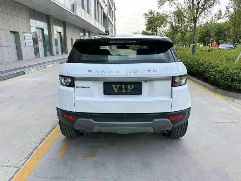 东营15年路虎极光9