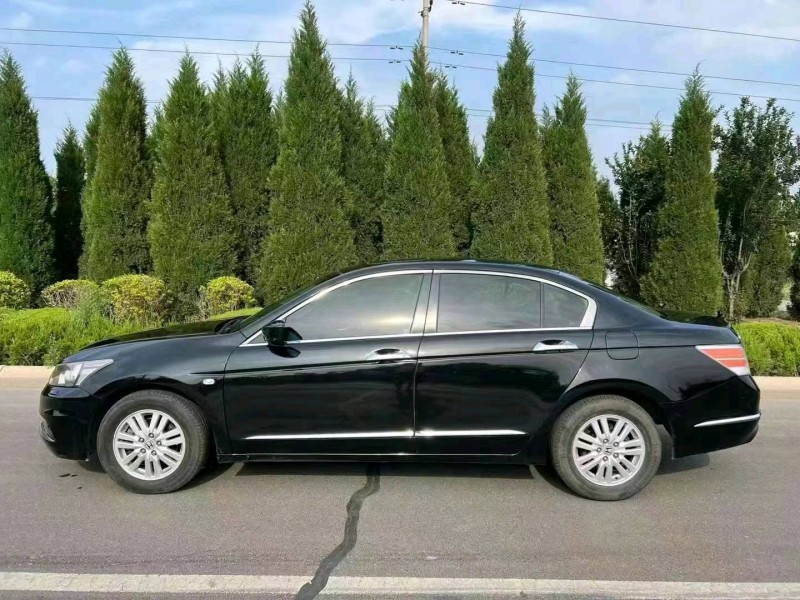 枣庄13年本田雅阁3