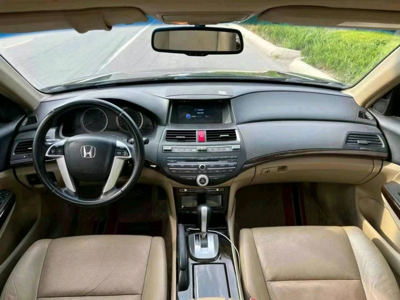 枣庄13年本田雅阁4