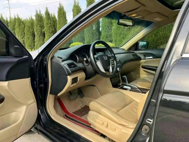 枣庄13年本田雅阁8