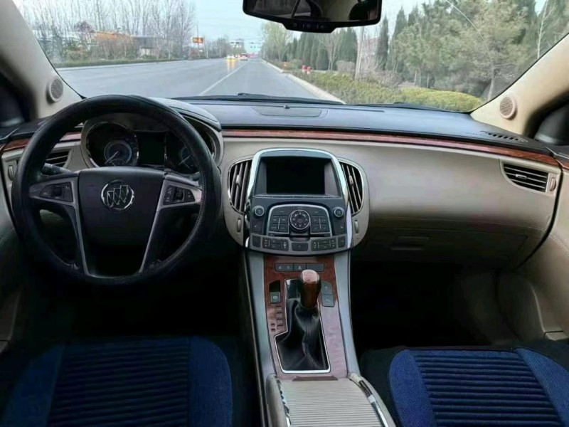 淄博13年别克君越8