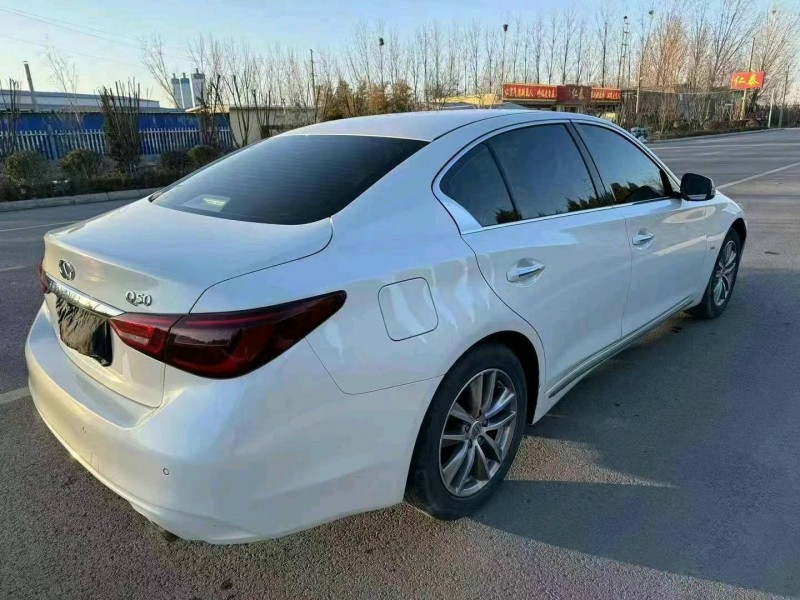 東營19年英菲尼迪Q50L3