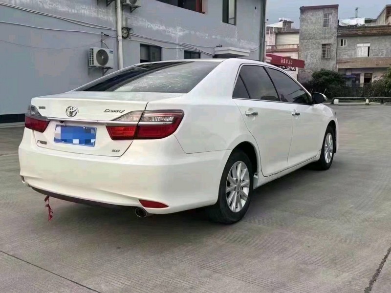 广州17年丰田凯美瑞8