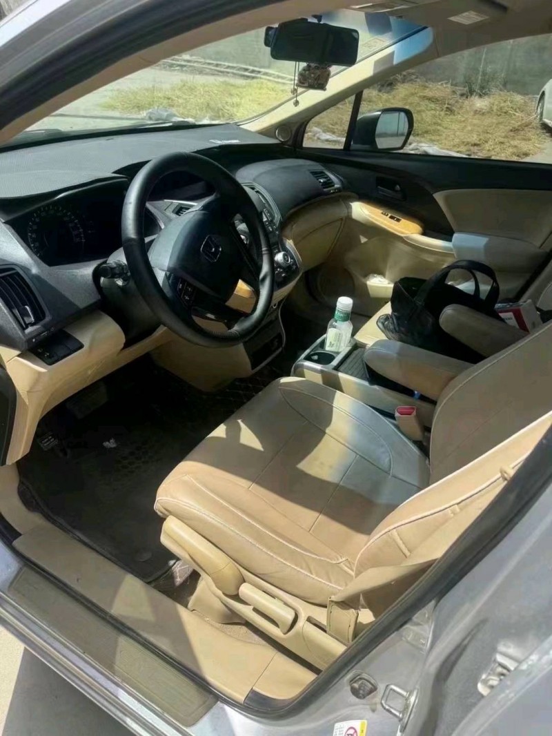 菏泽11年本田奥德赛4