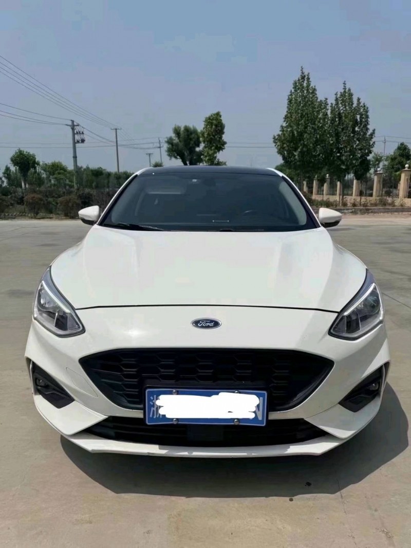 菏泽19年福特福克斯1