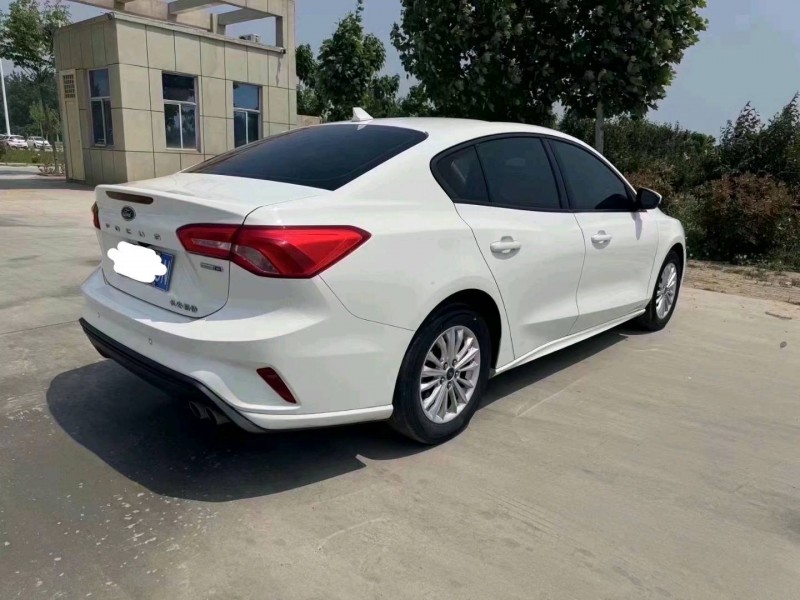 菏泽19年福特福克斯2