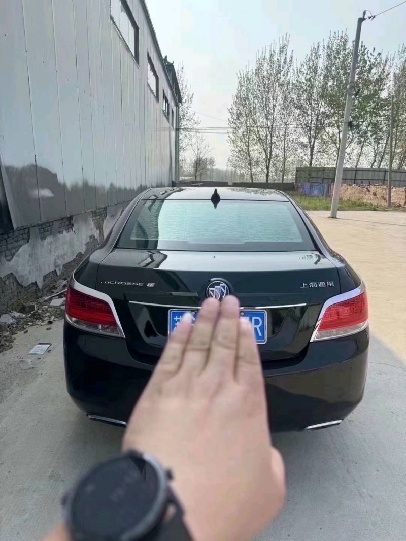 菏泽12年别克君越6