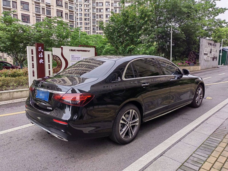苏州22年奔驰E8