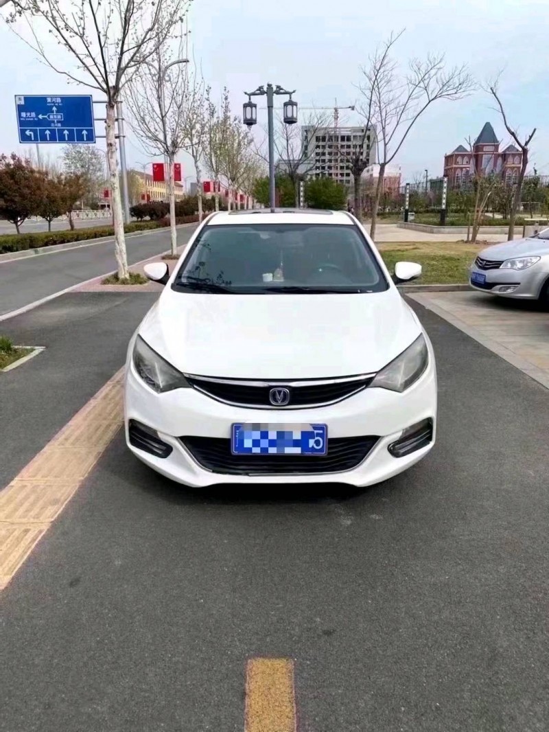 东营14年长安汽车逸动1