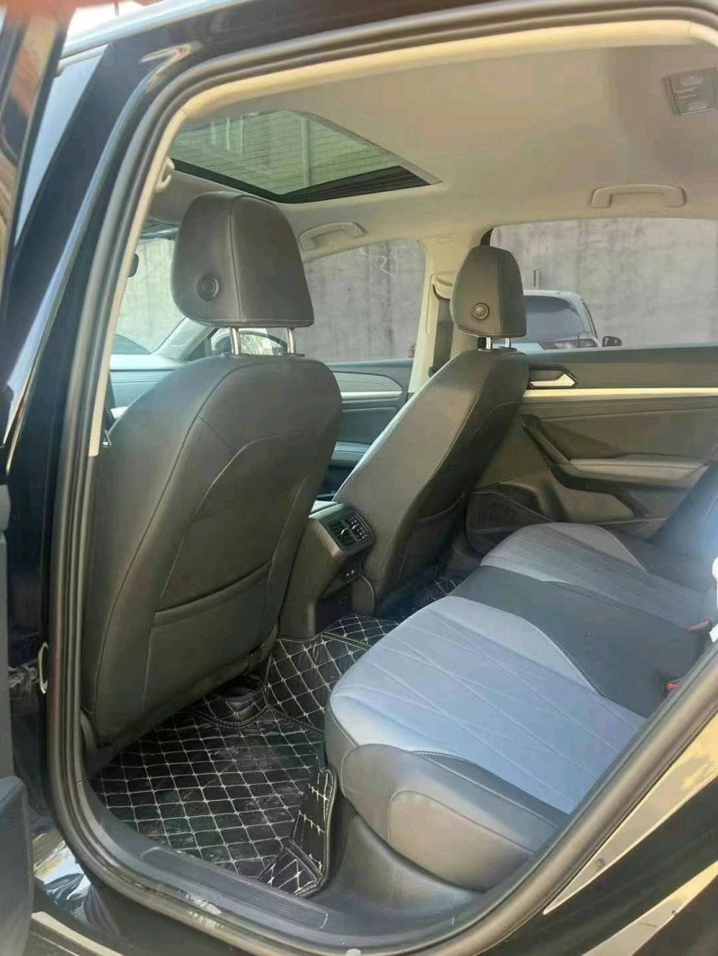 保定22年大众朗逸6