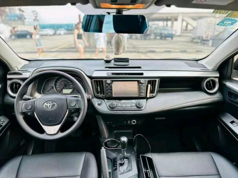 东莞17年丰田RAV45