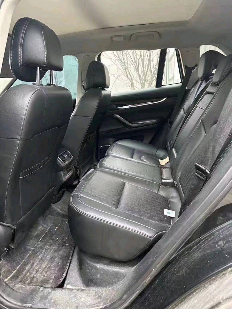 青岛17年汉腾汽车X76